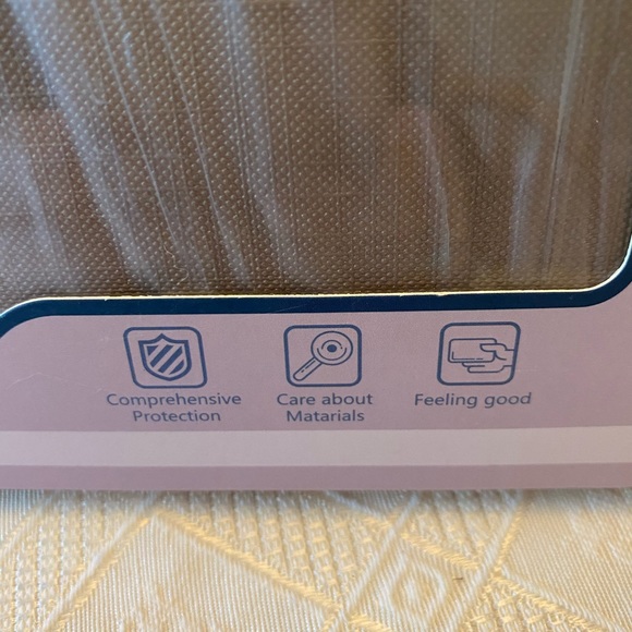 Milprox protective case for 10.5 IPAD - Picture 4 of 7